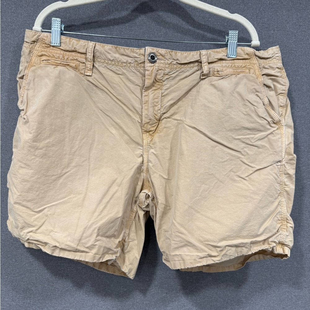 Paperbacks Men’s Casual Tan Shorts Size 38